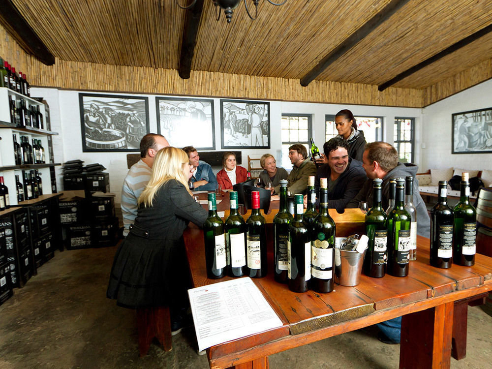 Endless Vineyards At Wildekrans Wine Estate Guest House Botrivier Exterior foto